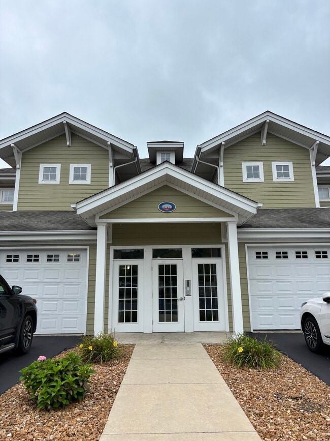 Foto del edificio - 13242 Lake Shore Dr