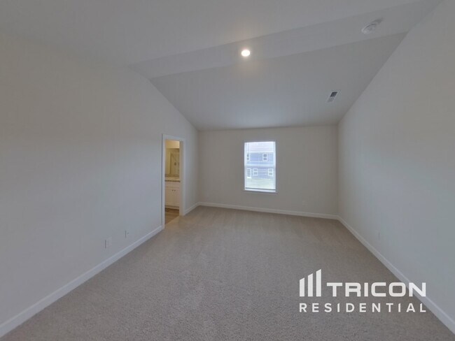 Building Photo - 2404 Nabali Wy