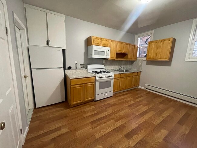 Building Photo - 264 Fairmount Ave