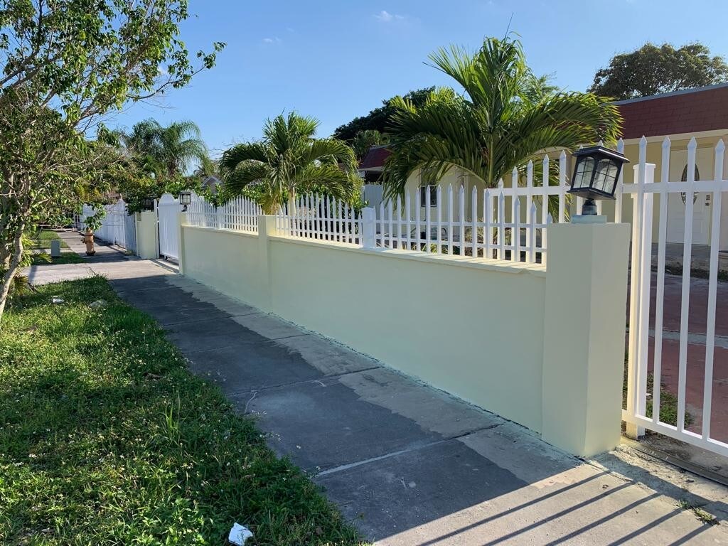 Foto del edificio - 19310 NW 48th Ct