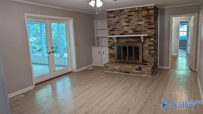 Building Photo - 7117 Jones Valley Dr SE
