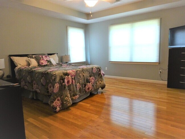 Suite del dormitorio principal - 24 Autumn Ln
