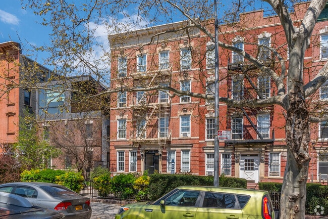 Building Photo - 111 4th Pl