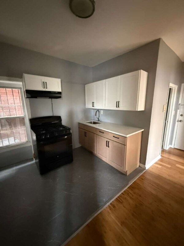 Foto del edificio - 300 Watchung Ave