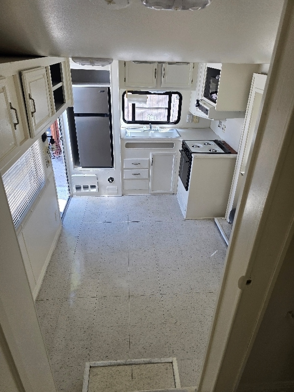 Building Photo - 2065 Atwater Blvd