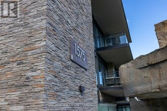 Building Photo - 1575 Lakeshore Rd W