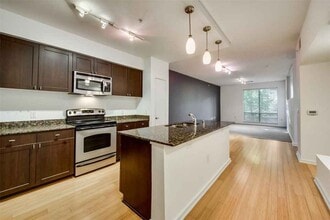 Building Photo - 1810 N Garrett Ave