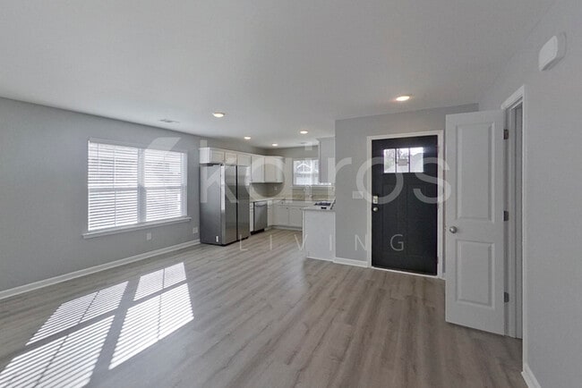 Building Photo - 342 Angela St