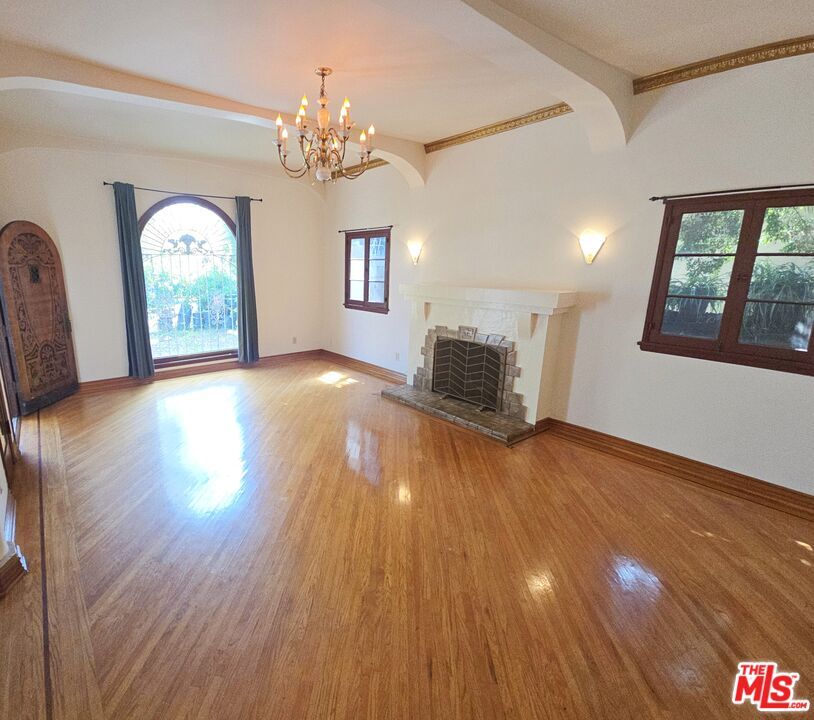 Foto principal - 8963 David Ave