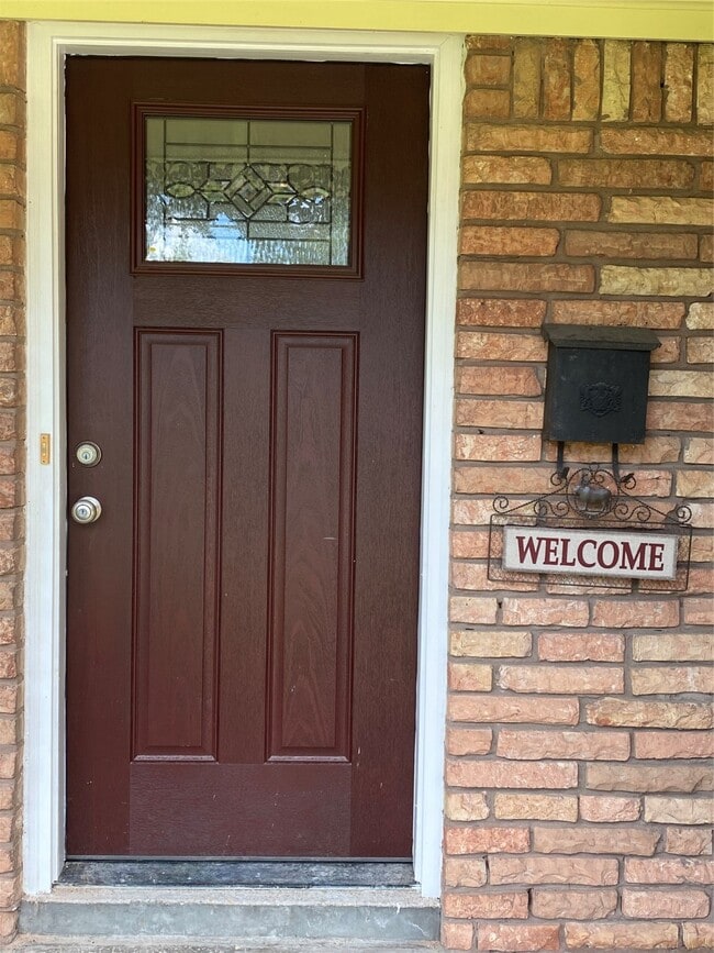 Building Photo - 4929 Libbey Dr