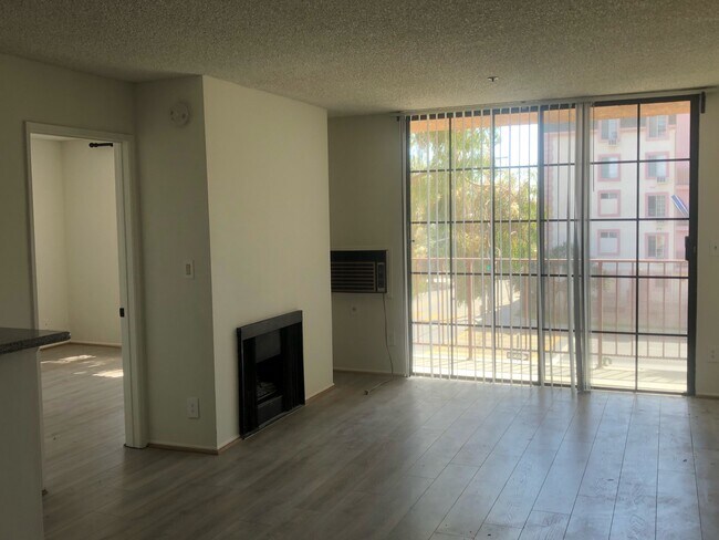 Foto del edificio - 1621 Venice Blvd