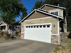 Building Photo - 5126 Slate Ct SE