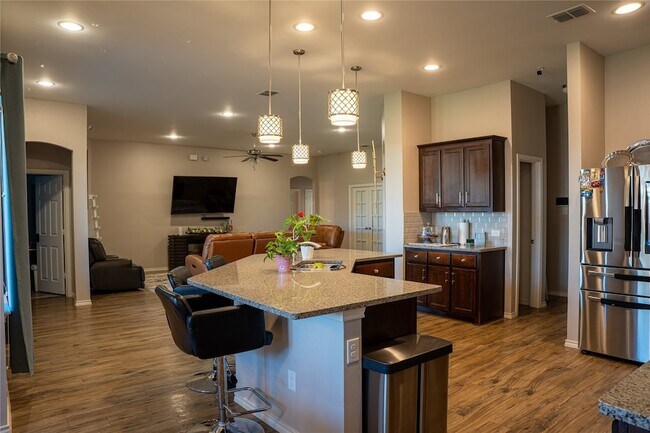 Foto del edificio - 1119 Waterscape Blvd