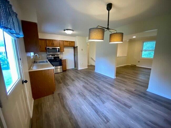 Building Photo - 4158 Jasmine Pl