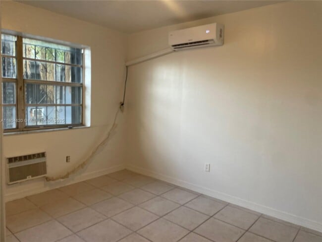 Building Photo - 20 NW 71st St