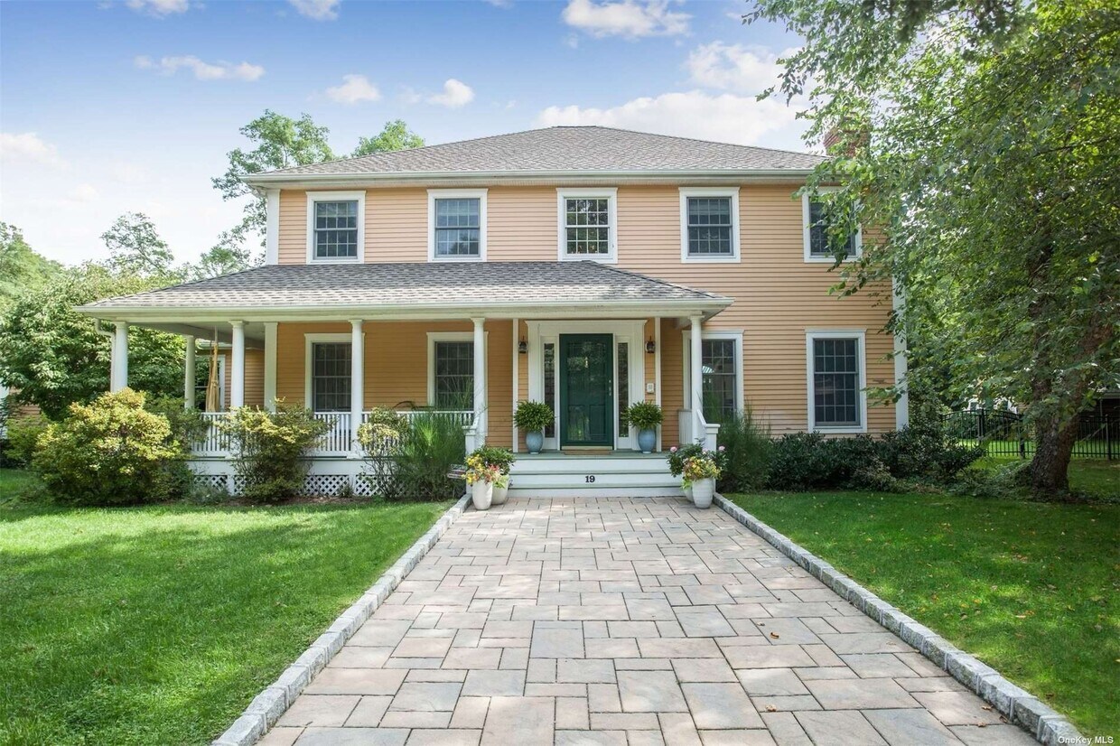 19 Oak Meadow Ln, Bellport, NY 11713 House Rental in Bellport, NY