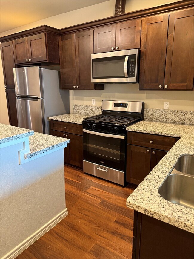 Foto del edificio - 6539 Crestford Ln