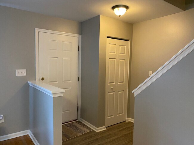 Foto del edificio - Cozy 2 BR/1.5 BA Townhome in Glen Burnie!