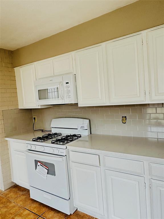 Foto del edificio - 12718 Ashford Creek Dr