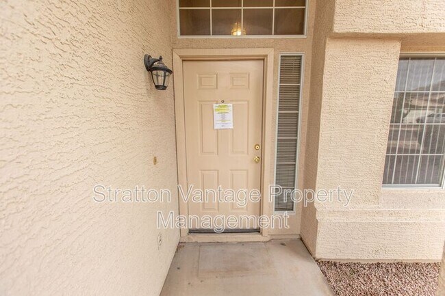 Foto del edificio - 1035 W Olive Ave