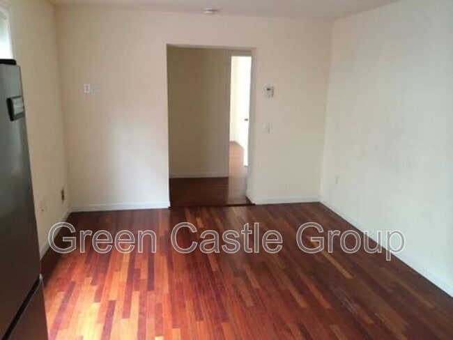 Building Photo - 355 Pearl St