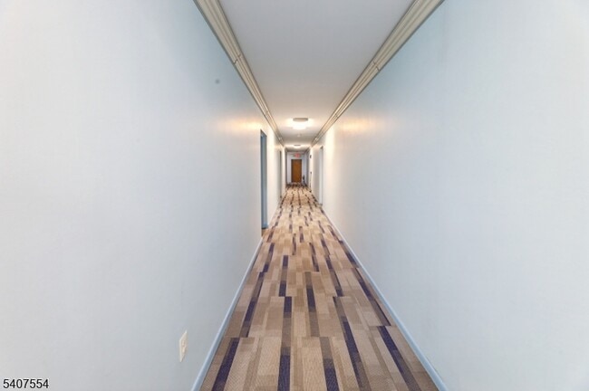 Building Photo - 94 Park Ave