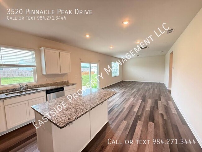 Foto del edificio - 3520 Pinnacle Peak Dr