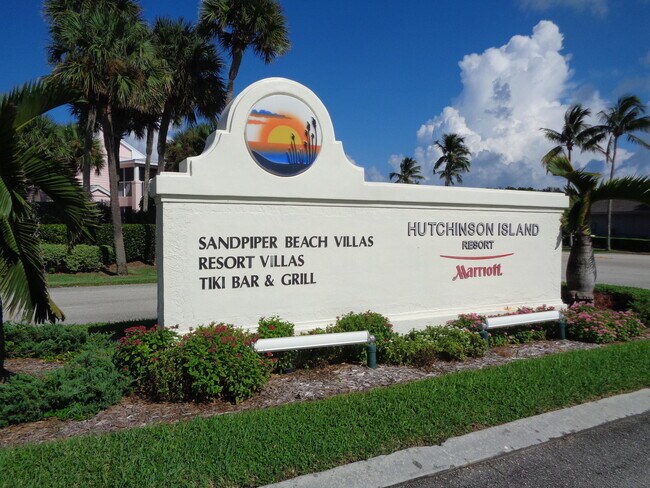 Foto del edificio - 5527 NE Gulfstream Way