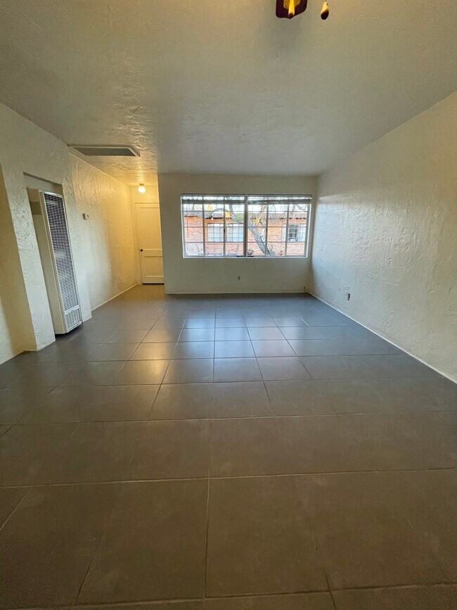 Foto del edificio - 2334 N Richey Blvd