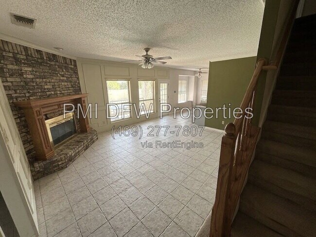 Foto del edificio - 2332 Boardwalk Dr
