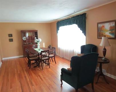 Foto del edificio - 212 W 97th St