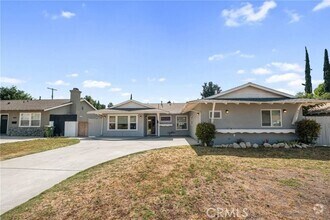 Building Photo - 6615 Farralone Ave