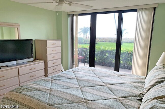Building Photo - 180 Seaview Ct