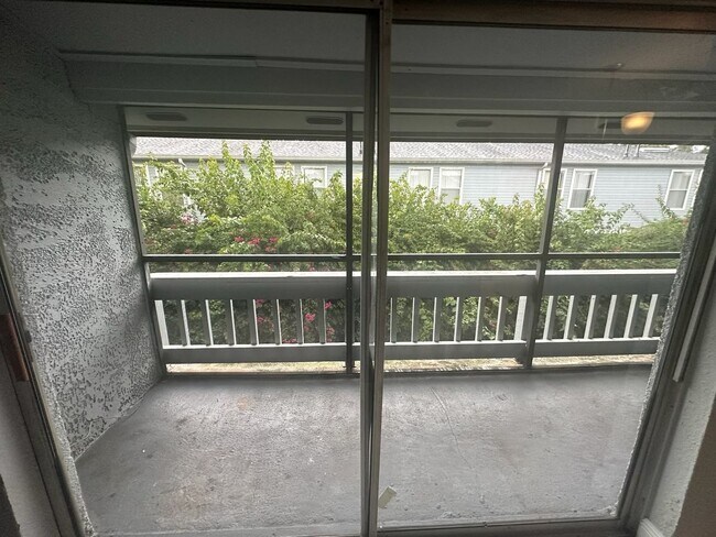 Building Photo - Cozy 1/1 Condo in Orlando