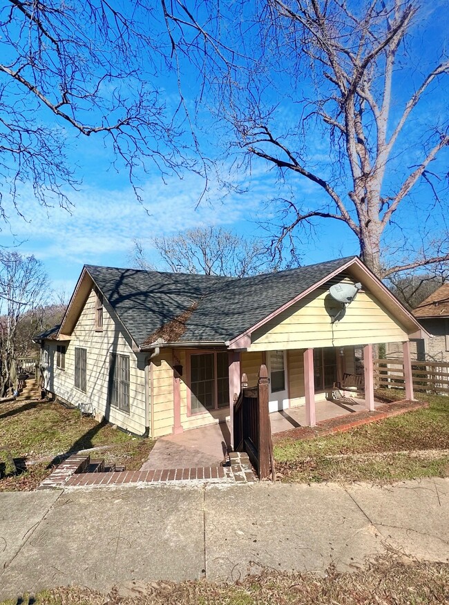 Building Photo - 4028 40th Ave N