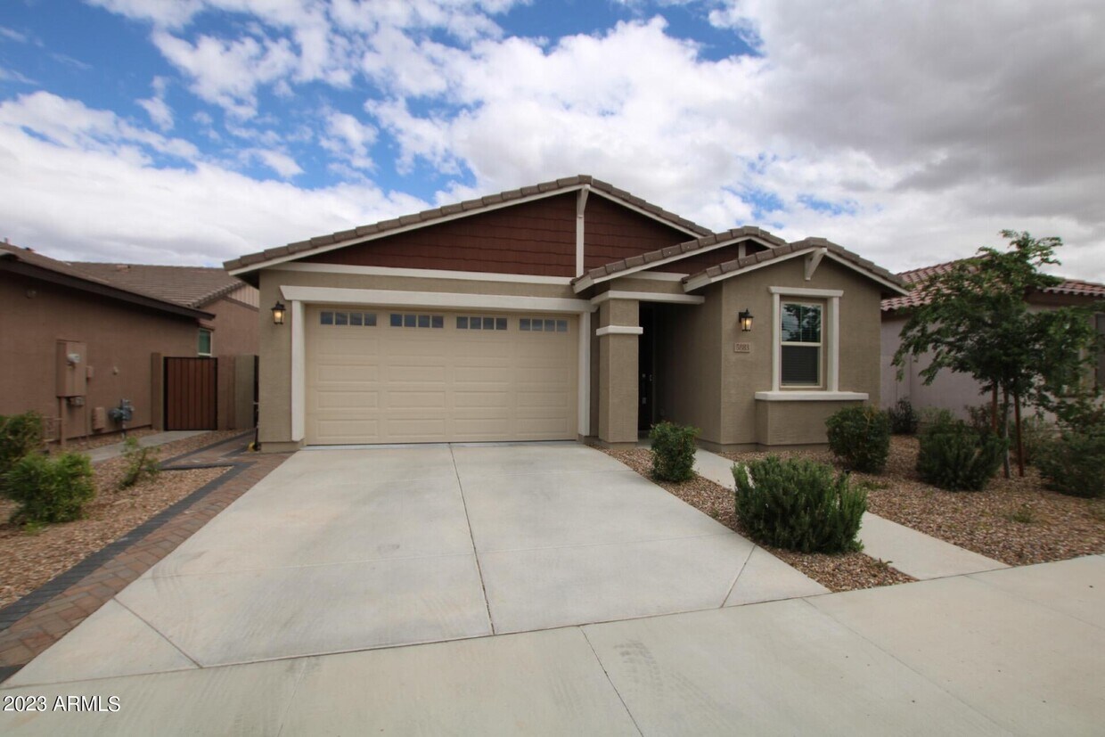 5883 S Arizona Pl, Chandler, AZ 85248 House for Rent in Chandler, AZ