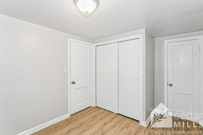 Building Photo - 130 S Charles St