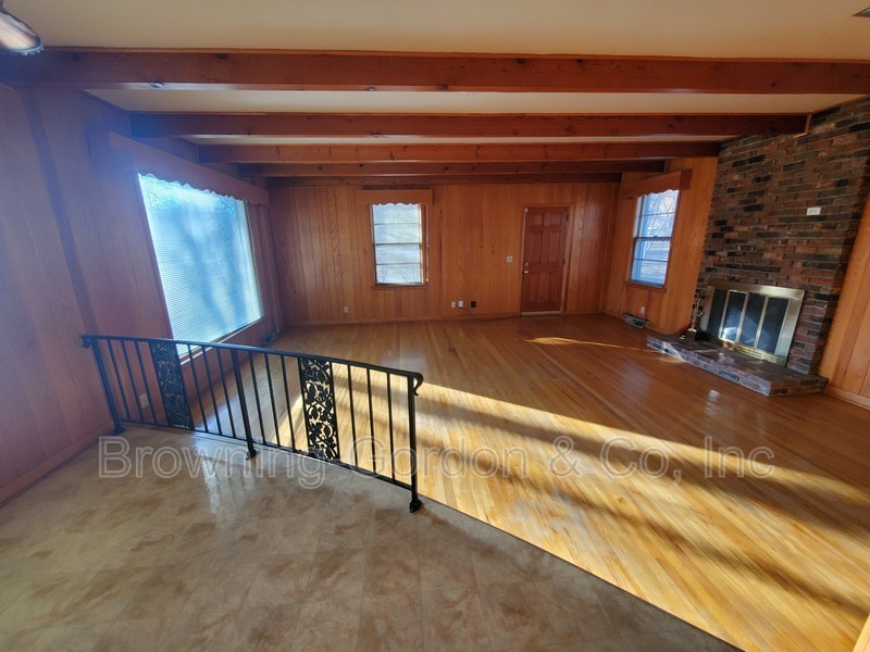 Primary Photo - 6807 Holt Rd