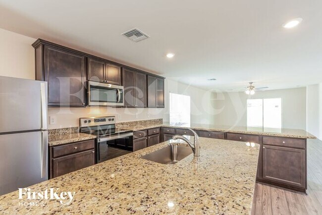 Foto del edificio - 3446 Colfax Ln
