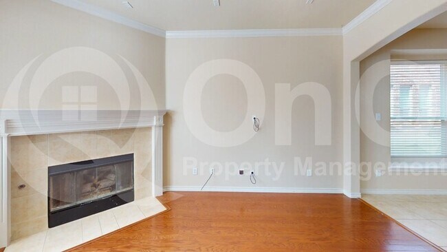 Foto del edificio - 704 Clear Water Dr