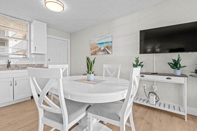 Foto del edificio - 5800 Bonita Beach Rd SW