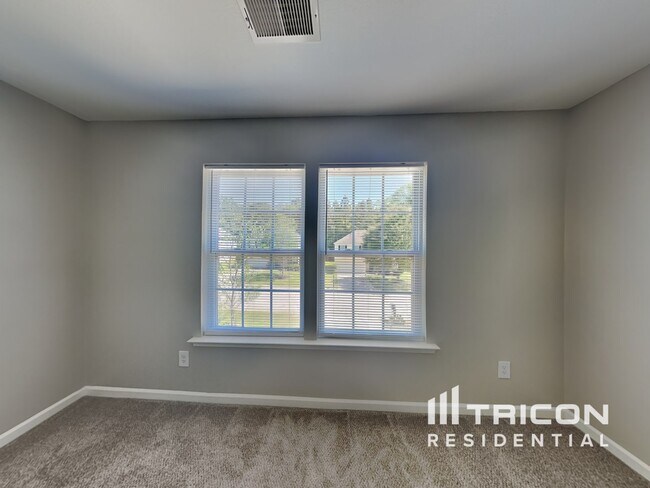 Foto del edificio - 239 Eagle Pointe Dr