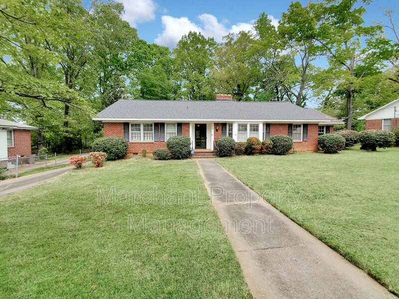 Foto principal - 112 Birchwood Dr