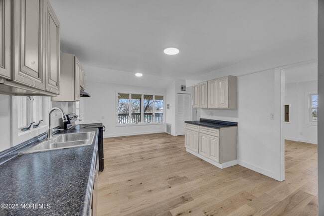 Foto del edificio - 234 Beach Ave