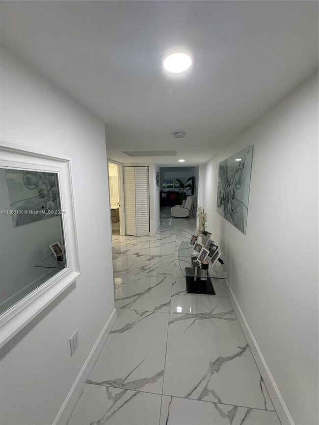 Foto del edificio - 901 SW 138th Ave
