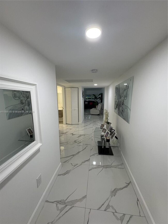 Building Photo - 901 SW 138th Ave