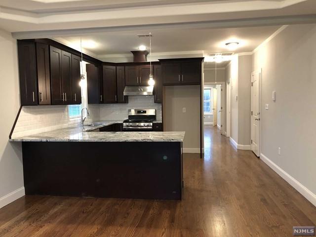 Foto del edificio - 106 N 3rd St