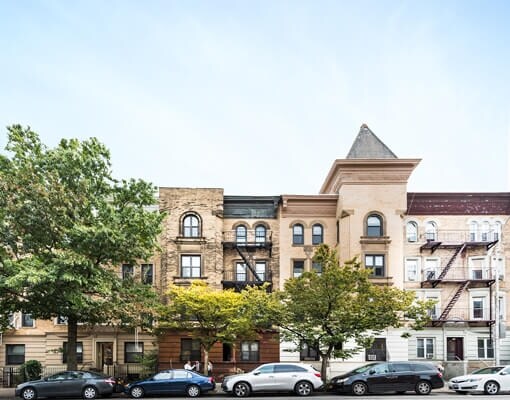 Foto del edificio - 677 Vanderbilt Ave