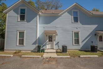 Building Photo - 756 S Locust Ave