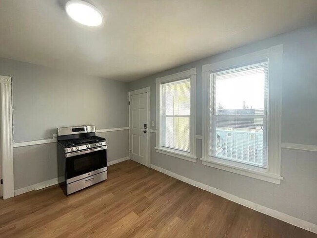 Foto del edificio - 231 Laurel, 3